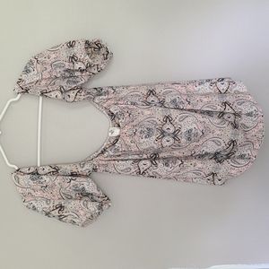 Women's crop flowy off-the-shoulder paisley summer top